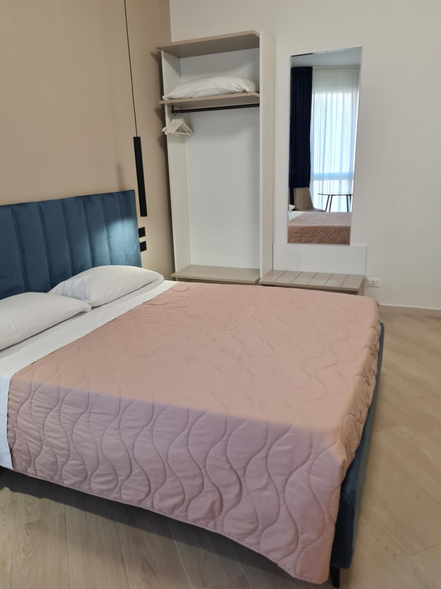 Nel Sole Business Apartment Bologna Exterior foto